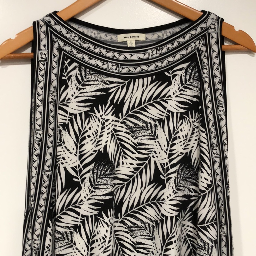 Max Studio Black and White Leaf Print Sleeveless Dress
(Bin 10) - Picture 6 of 10